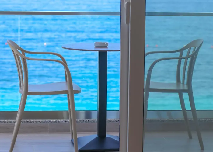Emily\'S Hotel